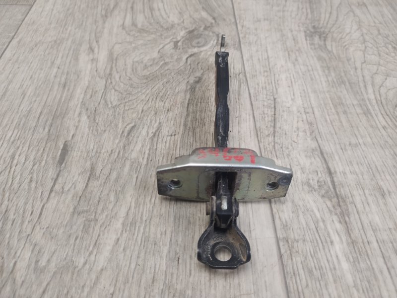 Ограничитель двери задний TOYOTA RAV4 13-19 Внедорожник Ограничитель двери задний TOYOTA RAV4 13-19 Внедорожник