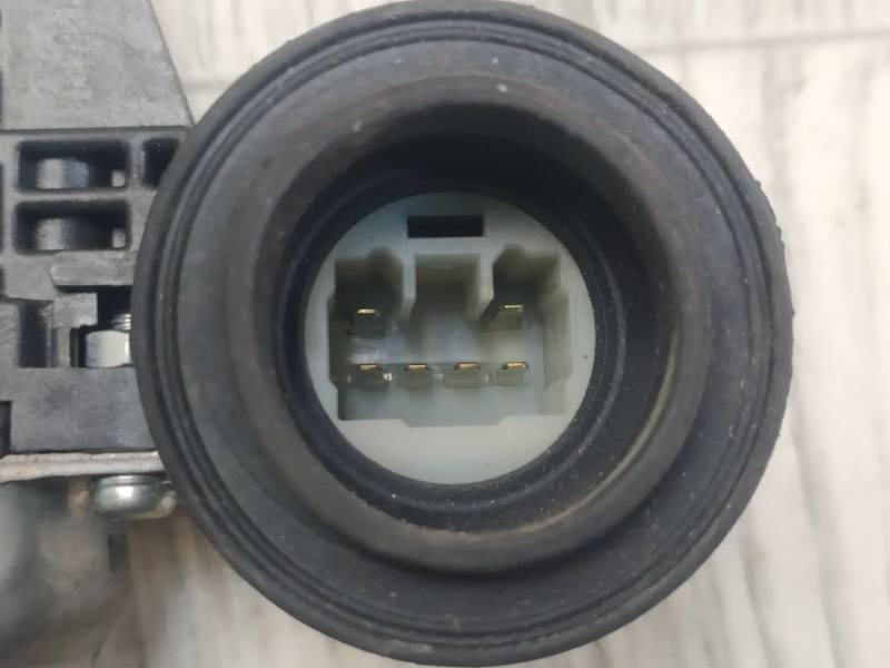 Стеклоподъемник задний левый TOYOTA RAV4 13-19 Внедорожник