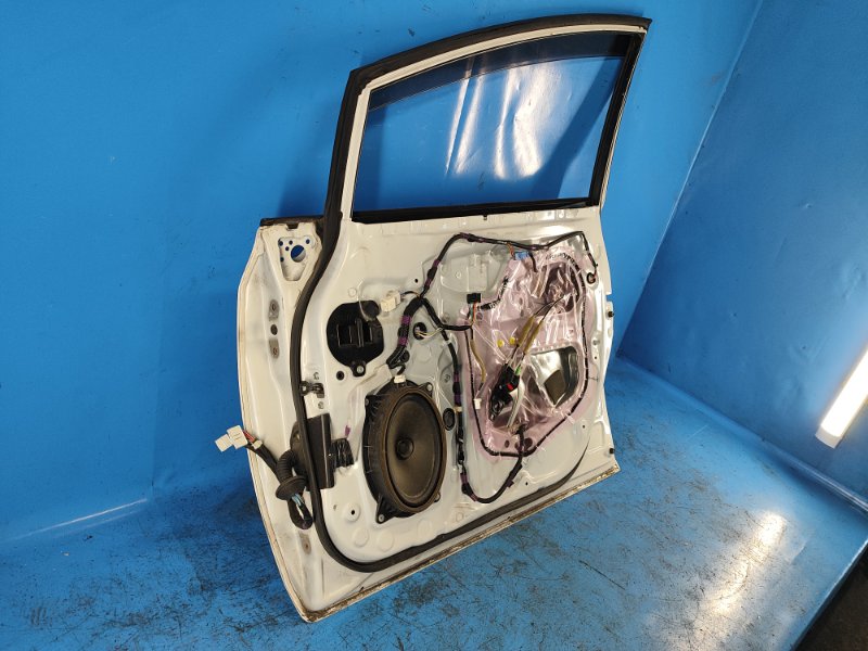 Дверь передняя правая PRIUS PLUS 11-14 Дверь передняя правая PRIUS PLUS 11-14