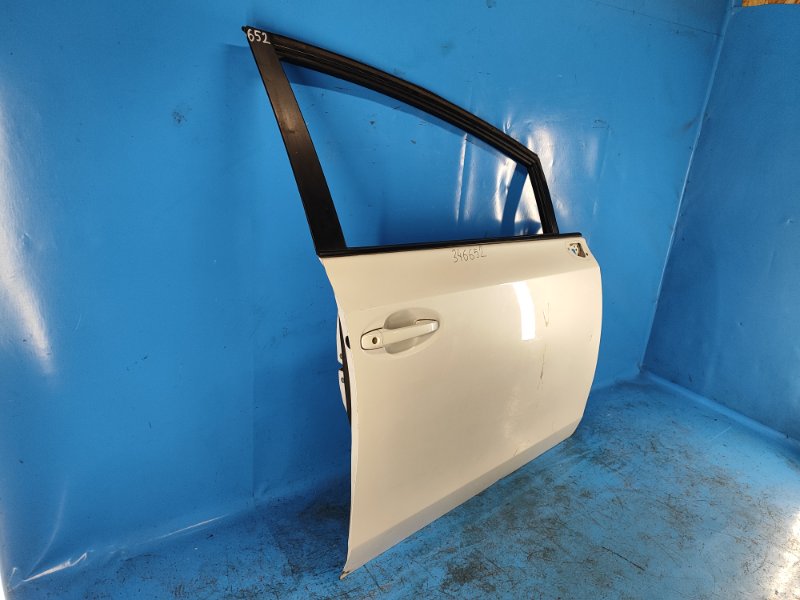 Дверь передняя правая TOYOTA PRIUS PLUS 11-14