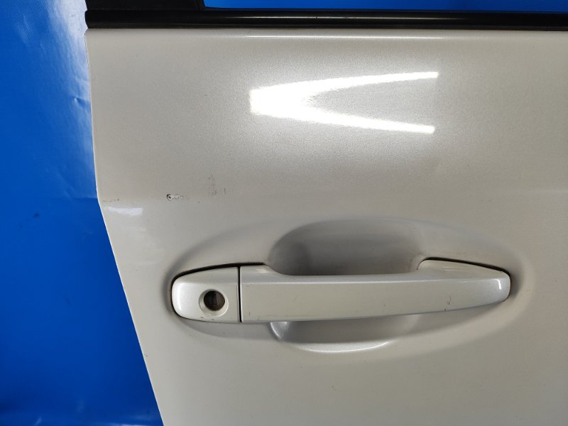 Дверь передняя правая PRIUS PLUS 11-14