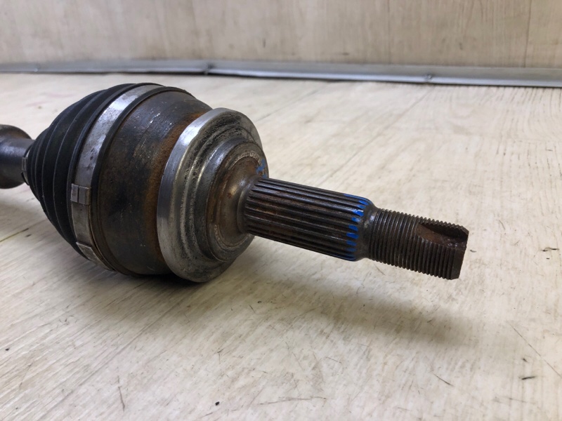 Привод передний правый LEXUS CT200 11-17 1.8 2ZRFXE