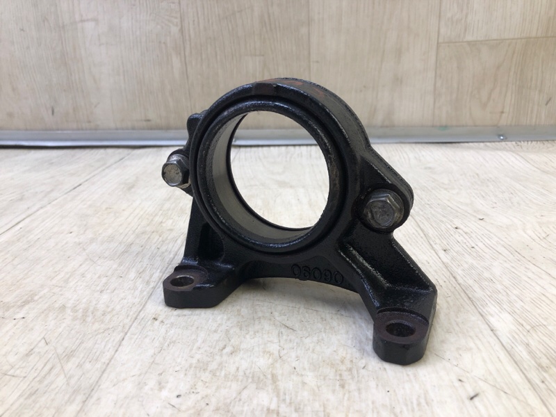 Кронштейн промежуточного вала TOYOTA CAMRY 70 17- 2019 2.5 A25AFKS 43457-06090 Б/У