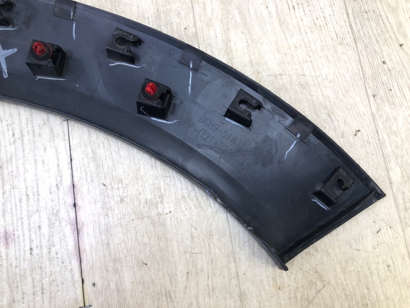 Накладка крыла (расширитель арки) передняя левая CX-30 19- Накладка крыла (расширитель арки) передняя левая CX-30 19-