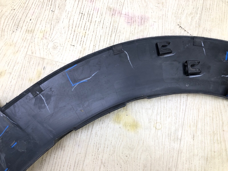 Накладка крыла (расширитель арки) передняя левая CX-30 19- Накладка крыла (расширитель арки) передняя левая CX-30 19-