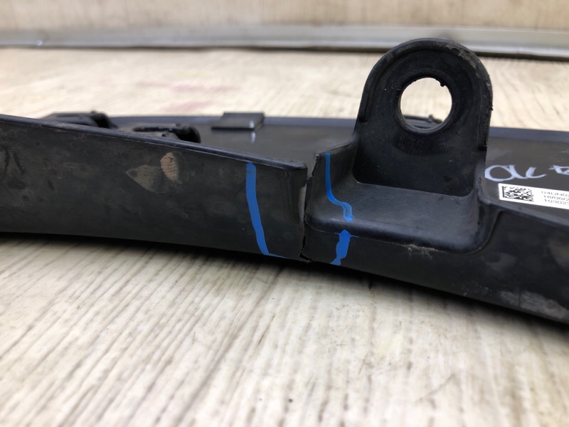 Накладка крыла (расширитель арки) передняя левая CX-30 19- Накладка крыла (расширитель арки) передняя левая CX-30 19-