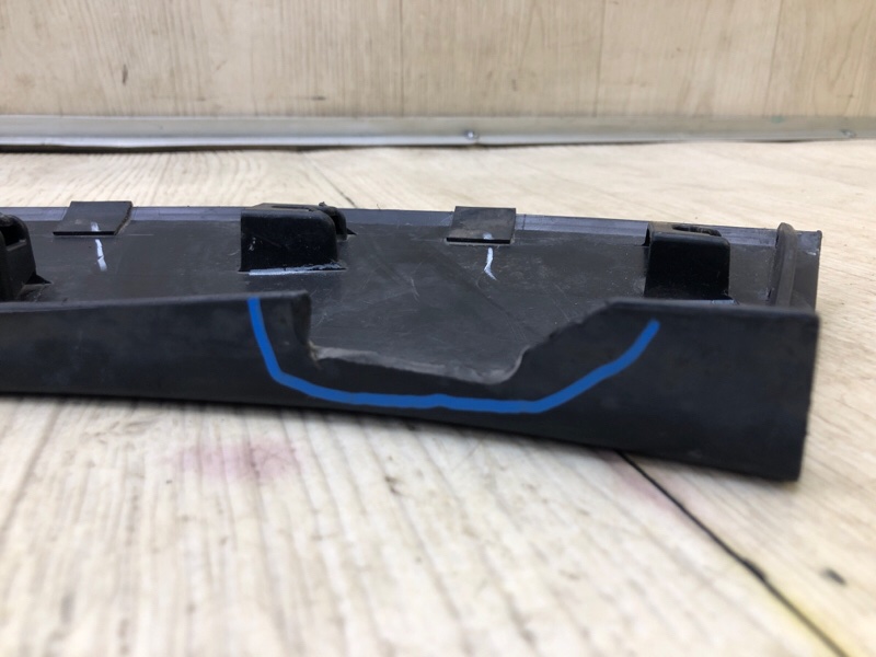 Накладка крыла (расширитель арки) передняя левая CX-30 19- Накладка крыла (расширитель арки) передняя левая CX-30 19-