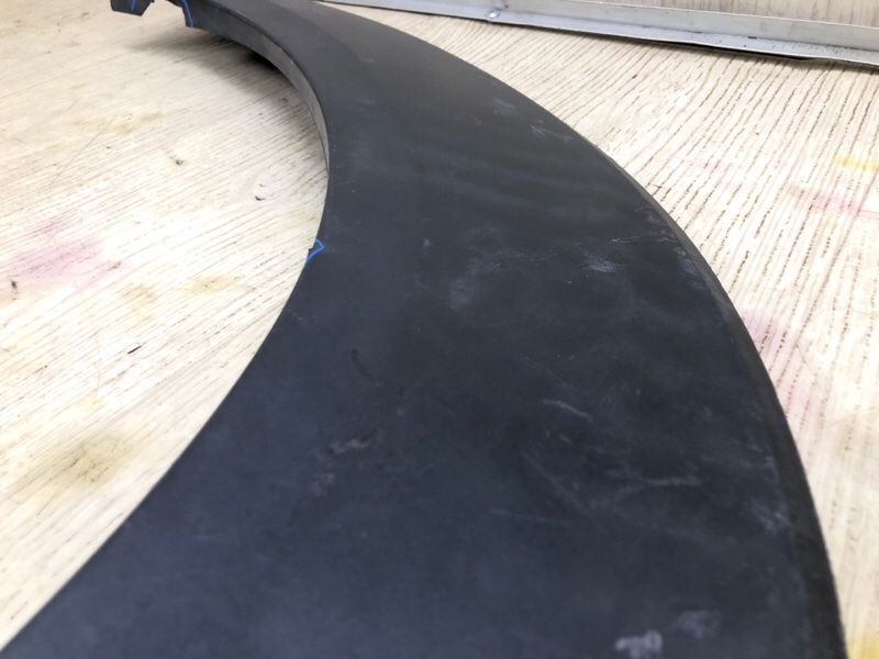 Накладка крыла (расширитель арки) передняя левая CX-30 19- Накладка крыла (расширитель арки) передняя левая CX-30 19-