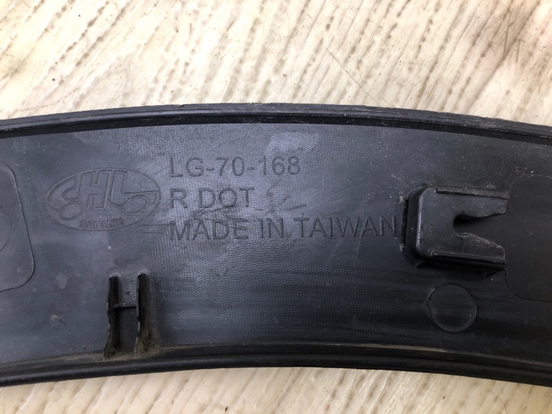 Накладка крыла (расширитель арки) передняя правая SANTA FE (DM) 12-18 Накладка крыла (расширитель арки) передняя правая SANTA FE (DM) 12-18