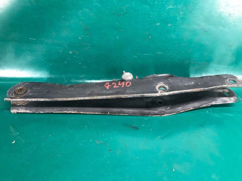 Рычаг задней подвески поперечный нижний DODGE JOURNEY 08-20 3.6 ERB Рычаг задней подвески поперечный нижний DODGE JOURNEY 08-20 3.6 ERB