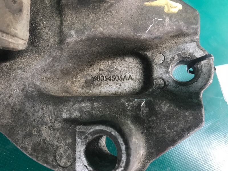 Подушка двигателя правая JOURNEY 08-20 2013 3.6 ERB