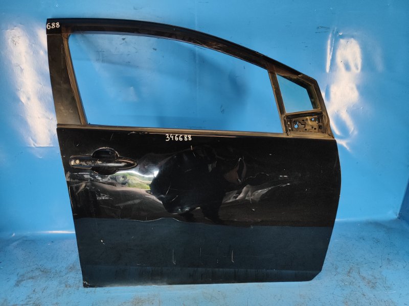 Запчасть дверь передняя правая TOYOTA PRIUS 16- 67001-47152 Б/У Дверь передняя правая TOYOTA PRIUS 16- 67001-47152 Б/У