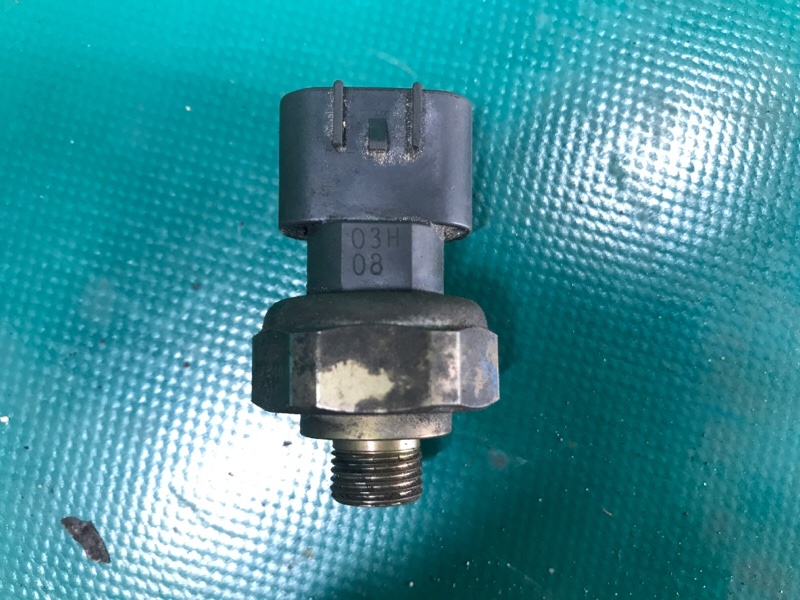 Датчик давления кондиционера TOYOTA AVALON 05-12 3.5 2GR-FE