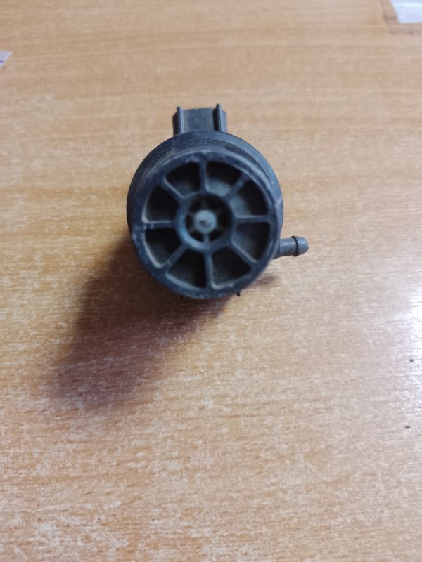 Насос омывателя стекла CX-9 06-16 2008 Внедорожник 3.7 Насос омывателя стекла CX-9 06-16 2008 Внедорожник 3.7