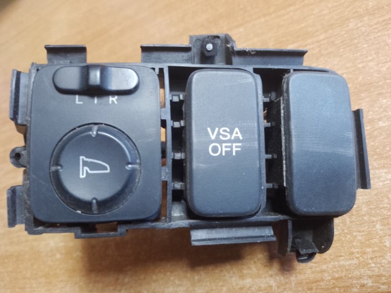 Запчасть блок управления зеркалами ACURA MDX (YD2) 06-13 35190-STX-A01 Б/У Блок управления зеркалами ACURA MDX (YD2) 06-13 35190-STX-A01 Б/У