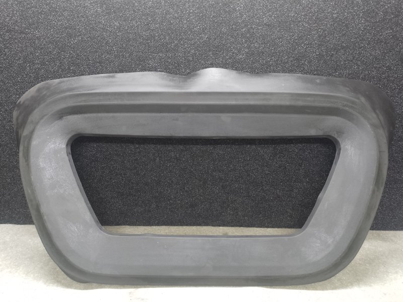 Уплотнитель капота TESLA MODEL Y 19- 2021 1494088-00-A Б/У