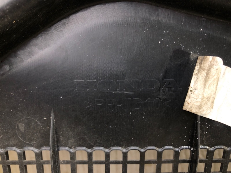 Пластик под лобовое стекло / Жабо TLX 14-17 2017 2.4 K24W7