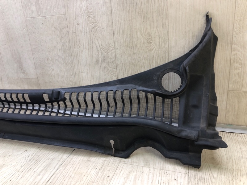 Пластик под лобовое стекло / Жабо FUSION 14- 2014 C25HDEX