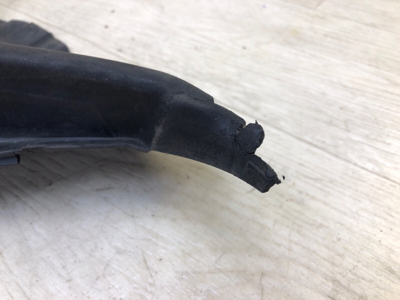 Пластик под лобовое стекло / Жабо FUSION 14- 2014 C25HDEX