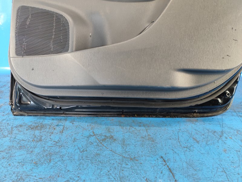 Дверь задняя правая PRIUS PLUS 11-14