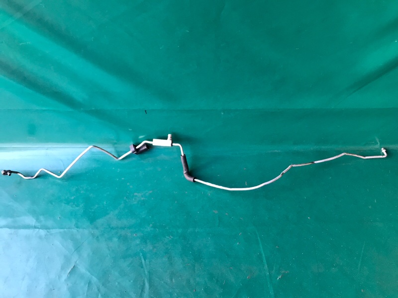 Запчасть трубка кондиционера TOYOTA AVALON 05-12 2006 3.5 2GR-FE 88716-07130 Б/У Трубка кондиционера TOYOTA AVALON 05-12 2006 3.5 2GR-FE 88716-07130 Б/У