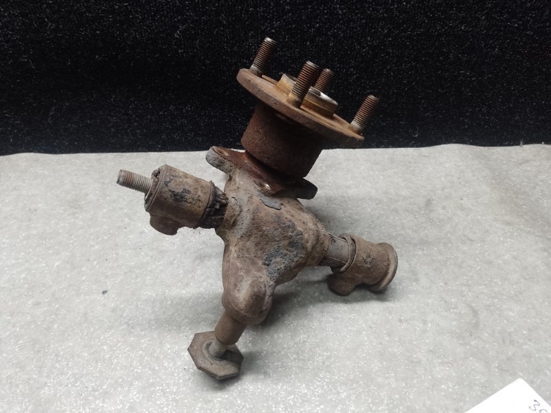 Ступица задняя правая MAZDA 323 BA 94-97 Ступица задняя правая MAZDA 323 BA 94-97