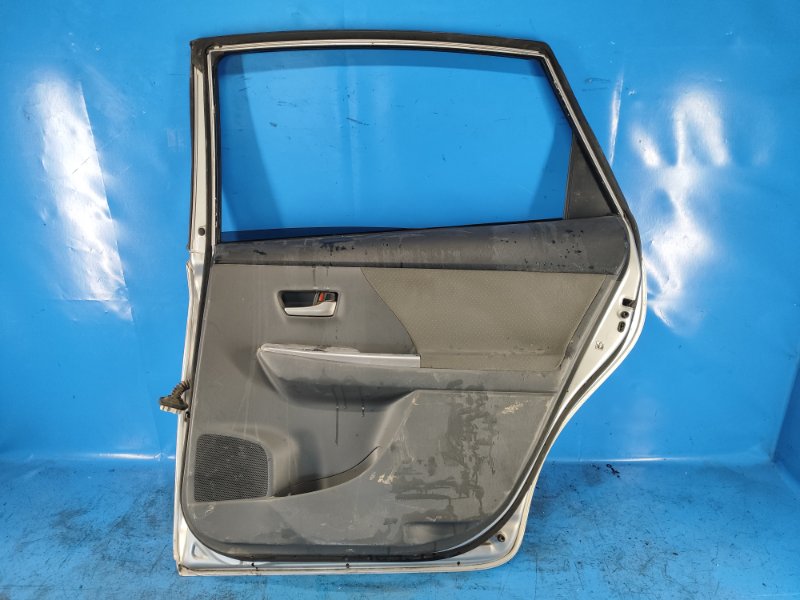 Дверь задняя правая PRIUS PLUS 11-14