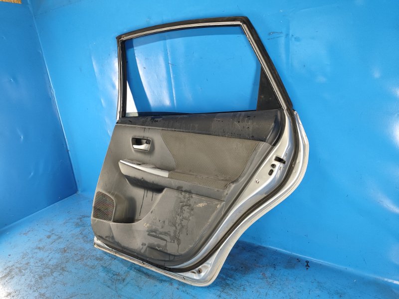 Дверь задняя правая PRIUS PLUS 11-14