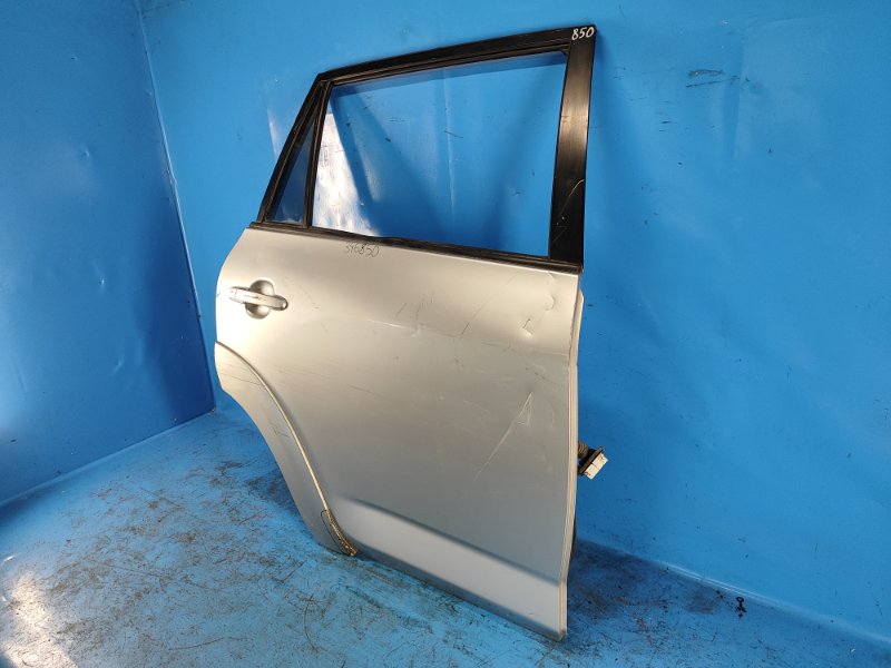 Дверь задняя правая RAV4 05-12 Дверь задняя правая RAV4 05-12