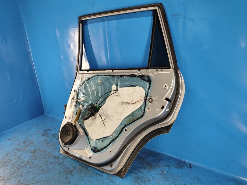 Дверь задняя правая RAV4 05-12 Дверь задняя правая RAV4 05-12