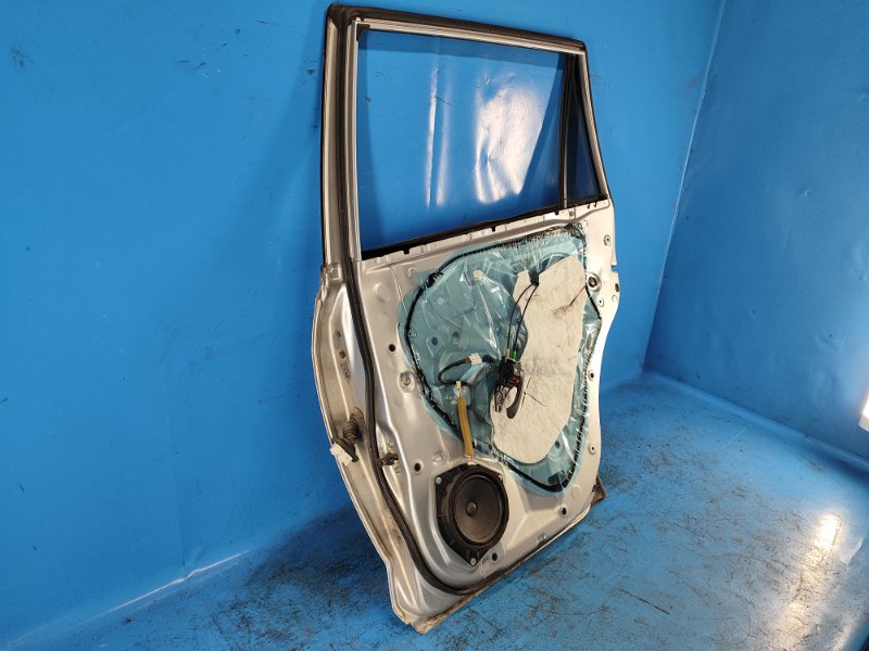 Дверь задняя правая RAV4 05-12 Дверь задняя правая RAV4 05-12