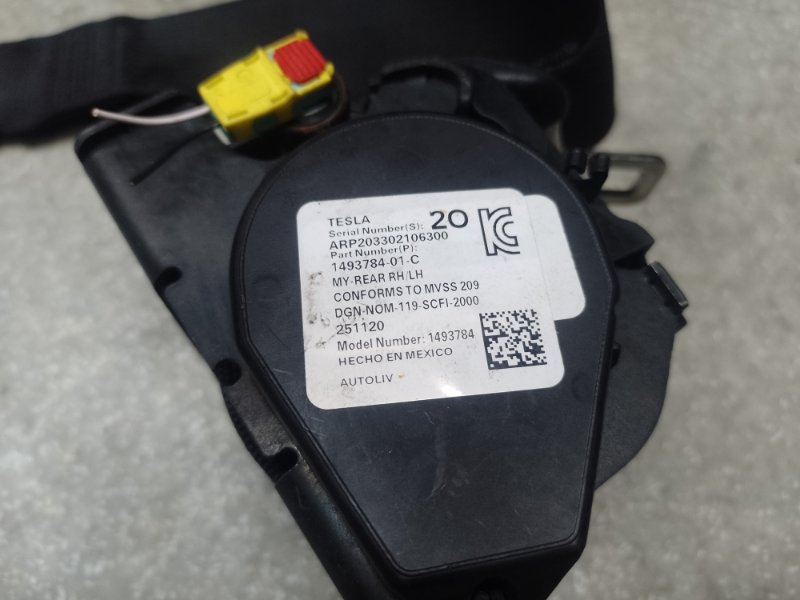 Ремень безопасности задний правый TESLA MODEL Y 19-