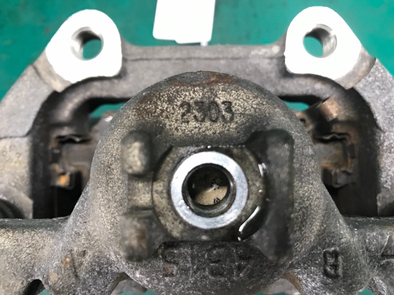 Суппорт тормозной задний левый MDX (YD2) 06-13 2012 3.7 J37A1 Суппорт тормозной задний левый MDX (YD2) 06-13 2012 3.7 J37A1