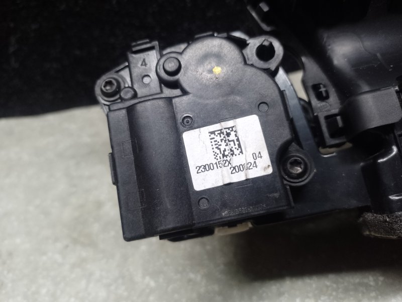 Воздуховод салона левый MODEL Y 19- 2021