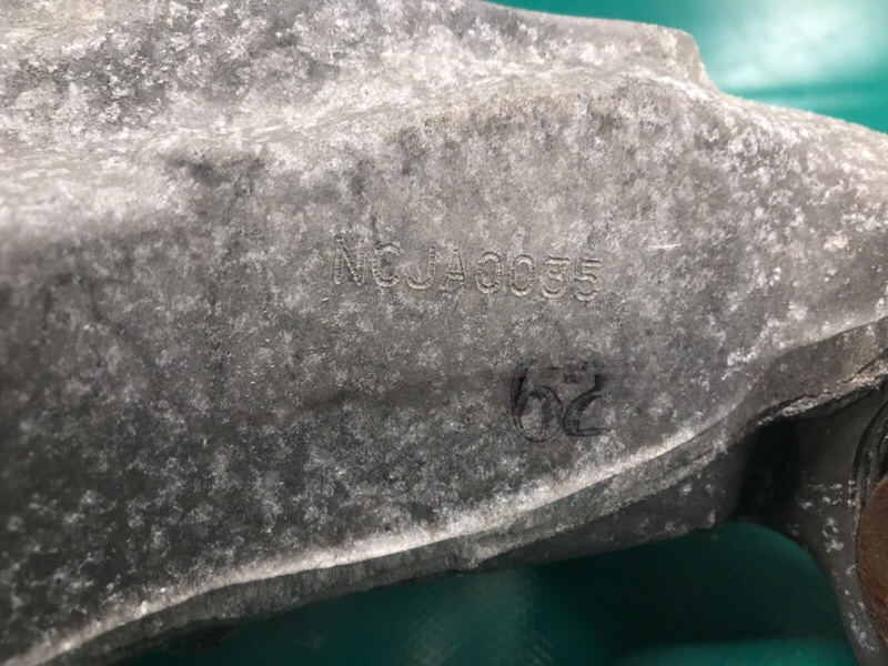 Цапфа левая ACURA MDX (YD2) 06-13 3.7 J37A1