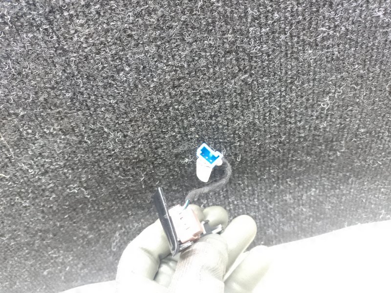 Кнопка открытия двери передняя правая TESLA MODEL Y 19-