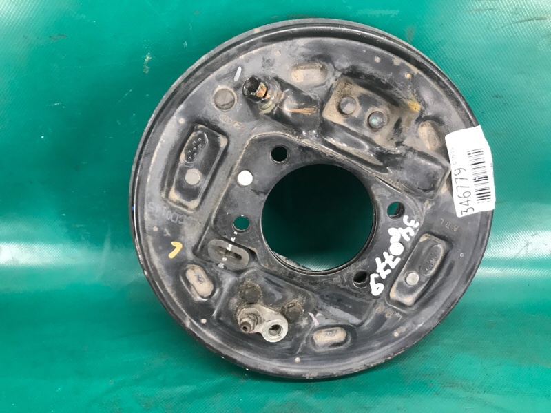 Тормозной механизм левый HYUNDAI ELANTRA AD 16- 2016 2.0 G4NH 58310F3000 Б/У