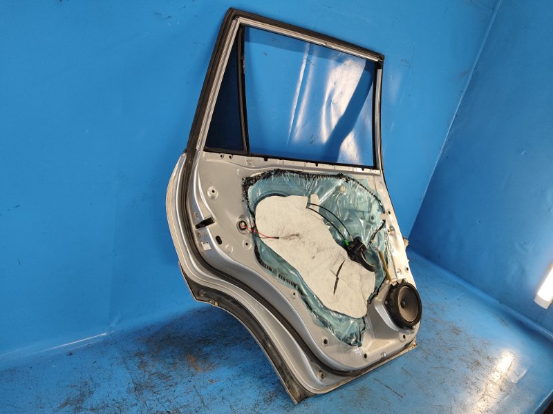 Дверь задняя левая RAV4 05-12 Дверь задняя левая RAV4 05-12