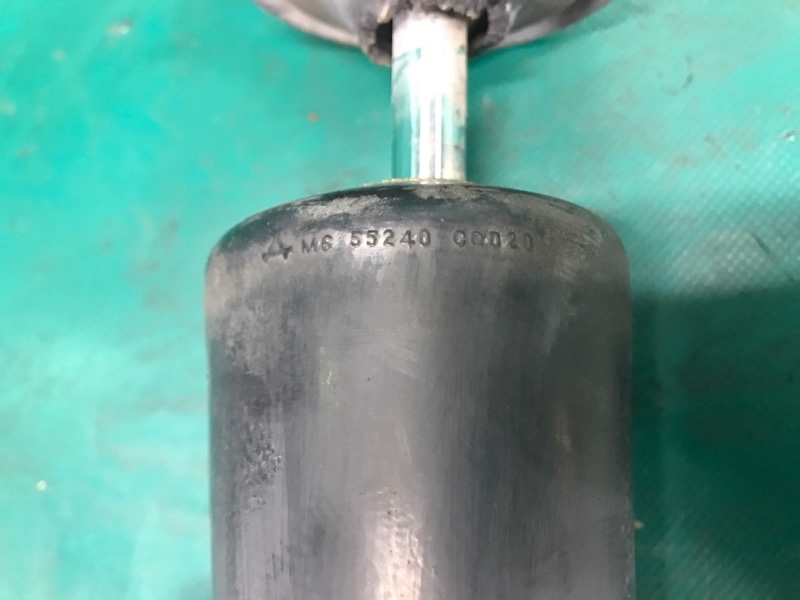 Амортизатор задний INFINITI FX S50 03-08 VK45DE