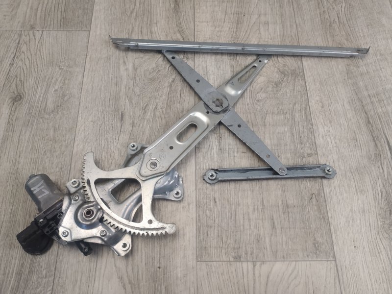 Стеклоподъемник передний левый TOYOTA RAV4 13-19 Внедорожник 69801-30280 Б/У