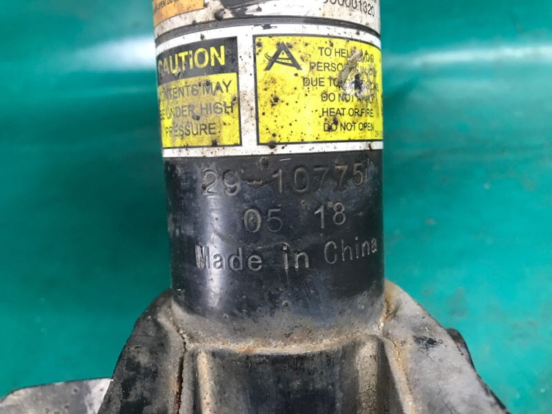 Амортизатор передний левый MDX (YD2) 06-13 2008 3.7 J37A1