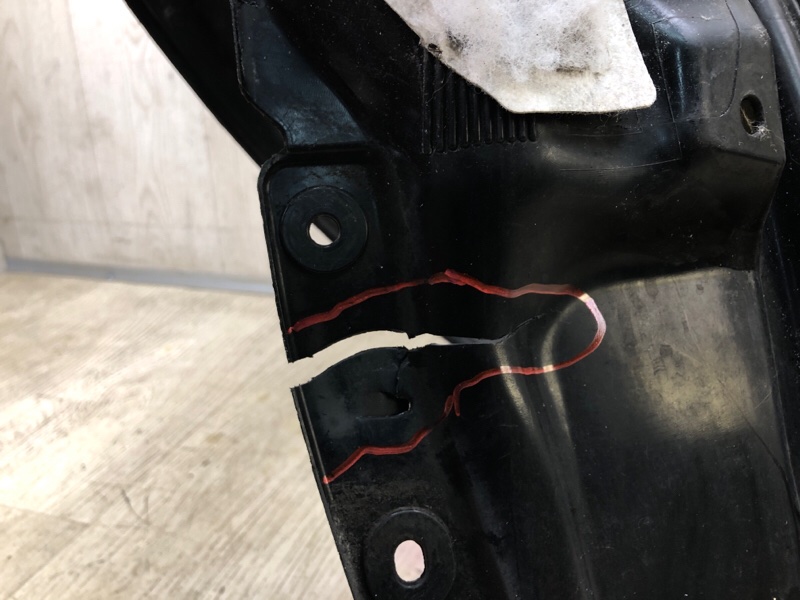 Подкрылок передний левый FORESTER 12-19