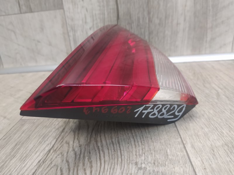 Фонарь внутренний левый CHRYSLER 200 14-16 UF 2.4 ED6