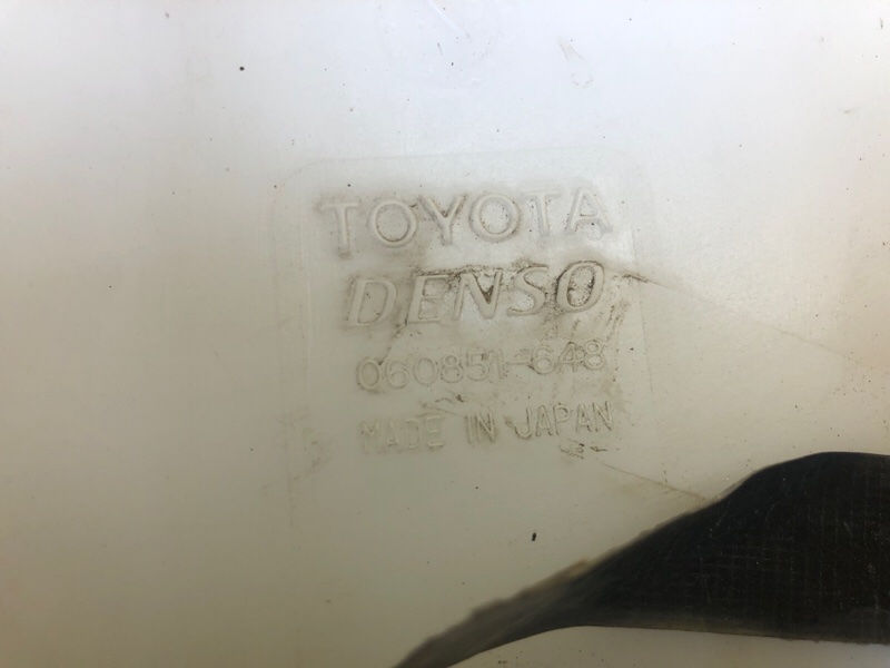 Бачок омывателя LS500 18-