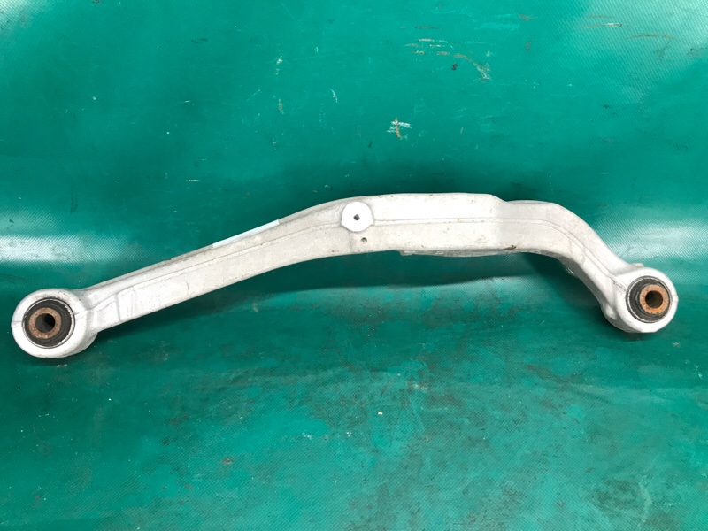 Рычаг задней подвески поперечный верхний правый ROGUE 08-15 2015 2.5 QR25DE