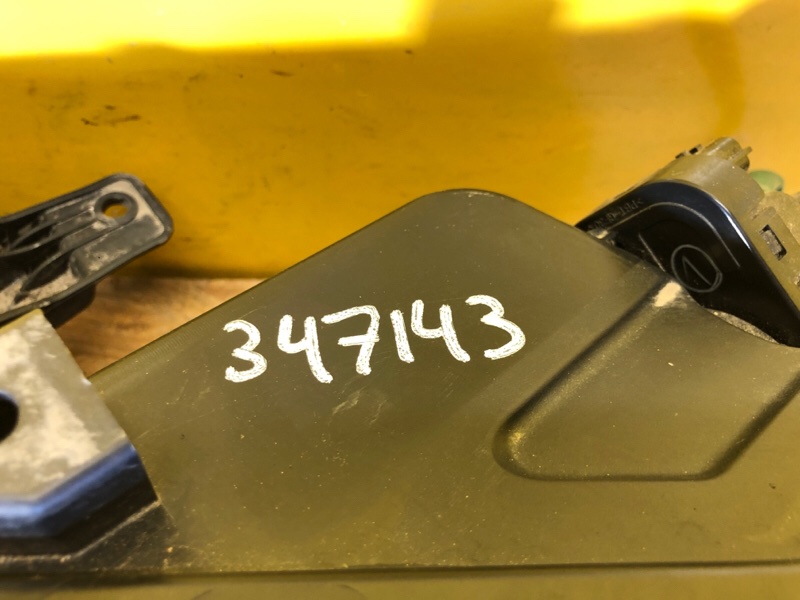 Фара левая LEAF 18-