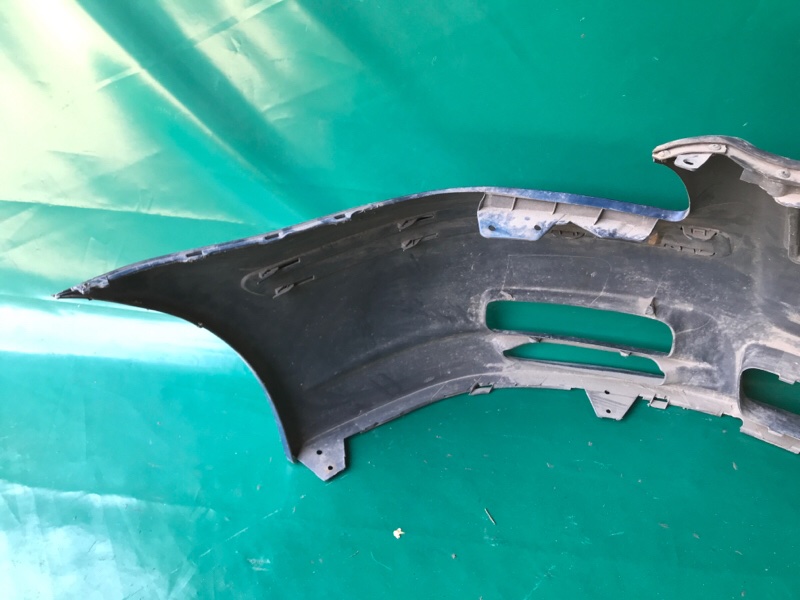 Бампер передний AVENSIS 03-08