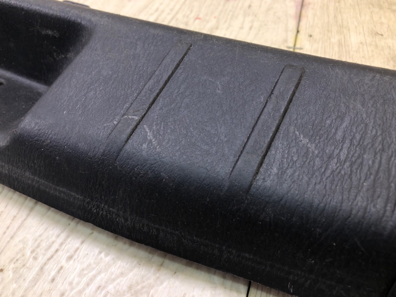 Накладка панели багажника внутренняя CX-9 06-16 2007 3.5 Накладка панели багажника внутренняя CX-9 06-16 2007 3.5