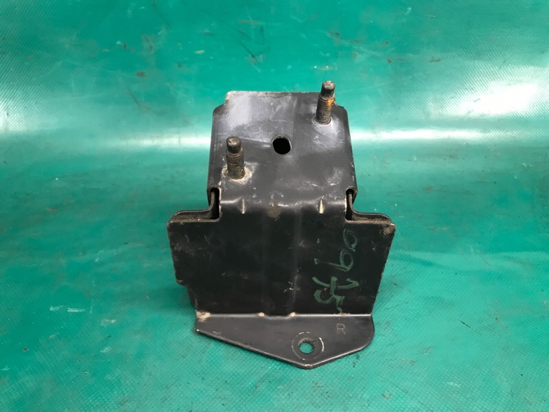 Кронштейн усилителя заднего бампера правый NISSAN ROGUE 08-15 2015 2.5 QR25DE 85210-JM00A Б/У