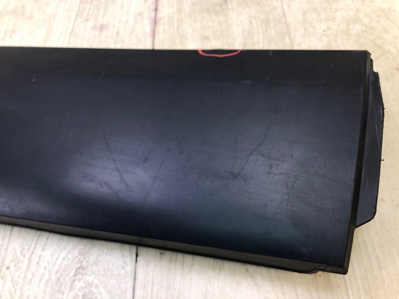 Накладка двери передняя правая CX-30 19- 2021 2.5L